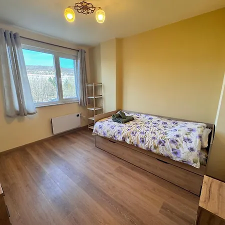 Apartman Spacious 3 Bedroom - Laveli