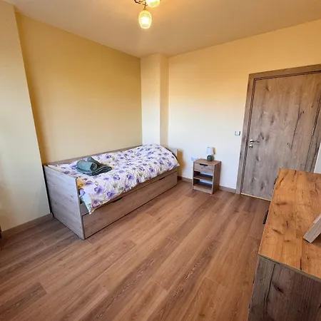 Spacious 3 Bedroom - Laveli * Варна