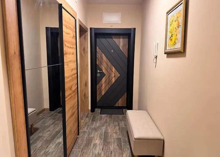 Апартаменты Spacious 3 Bedroom - Laveli