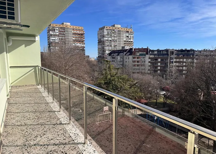 Spacious 3 Bedroom - Laveli Варна